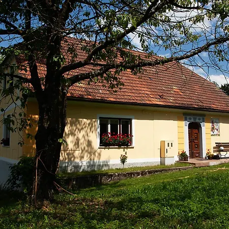 House Pekovo 1825 Holiday home *